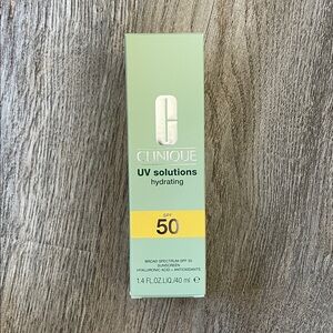 Clinique UV Solutions Hydrating SPF 50 - NEW